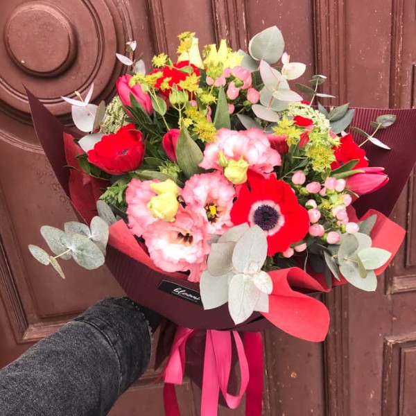 Autorski bukiet z eustomą i anemonem - W KRAINIE CZARÓW