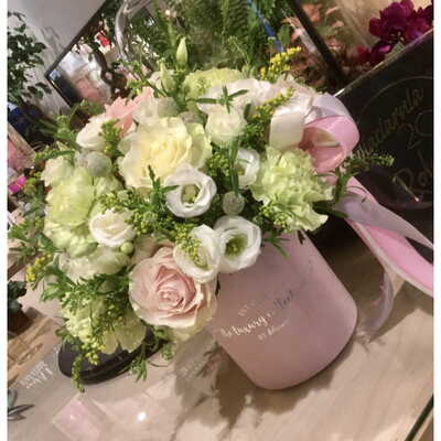 delikatny flower box dla kobiety