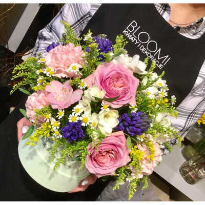 flower box z hiacyntami
