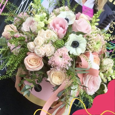 Flower box - wyjątkowe naturalne kwiaty w pudełku